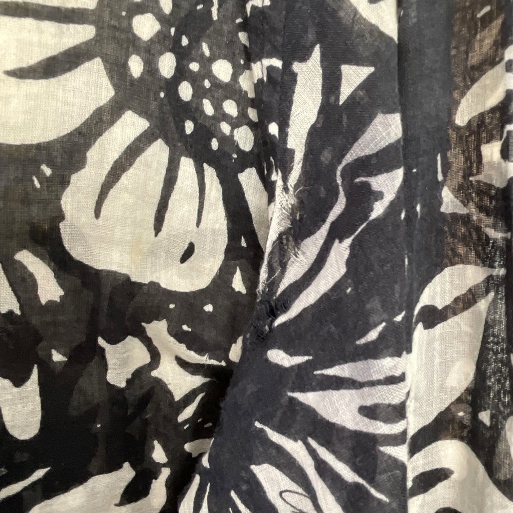 Gucci Monochrome Floral Shirt - Picture 4 of 14